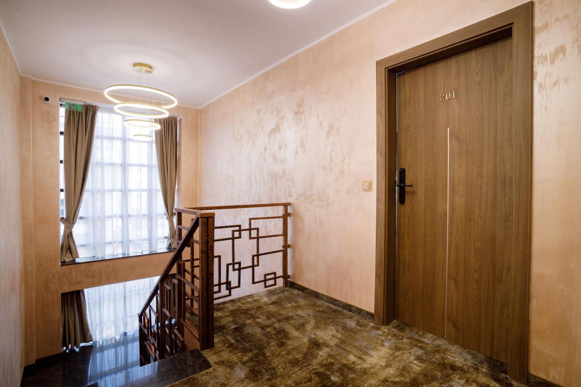 Pensiunea Natalya Bacău Exterior foto